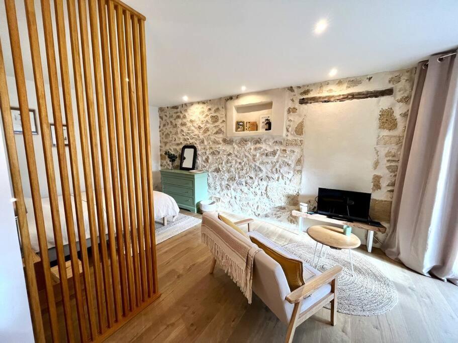 Apartment La Merlere : De Charme & Jacuzzi Langon (Gironde)